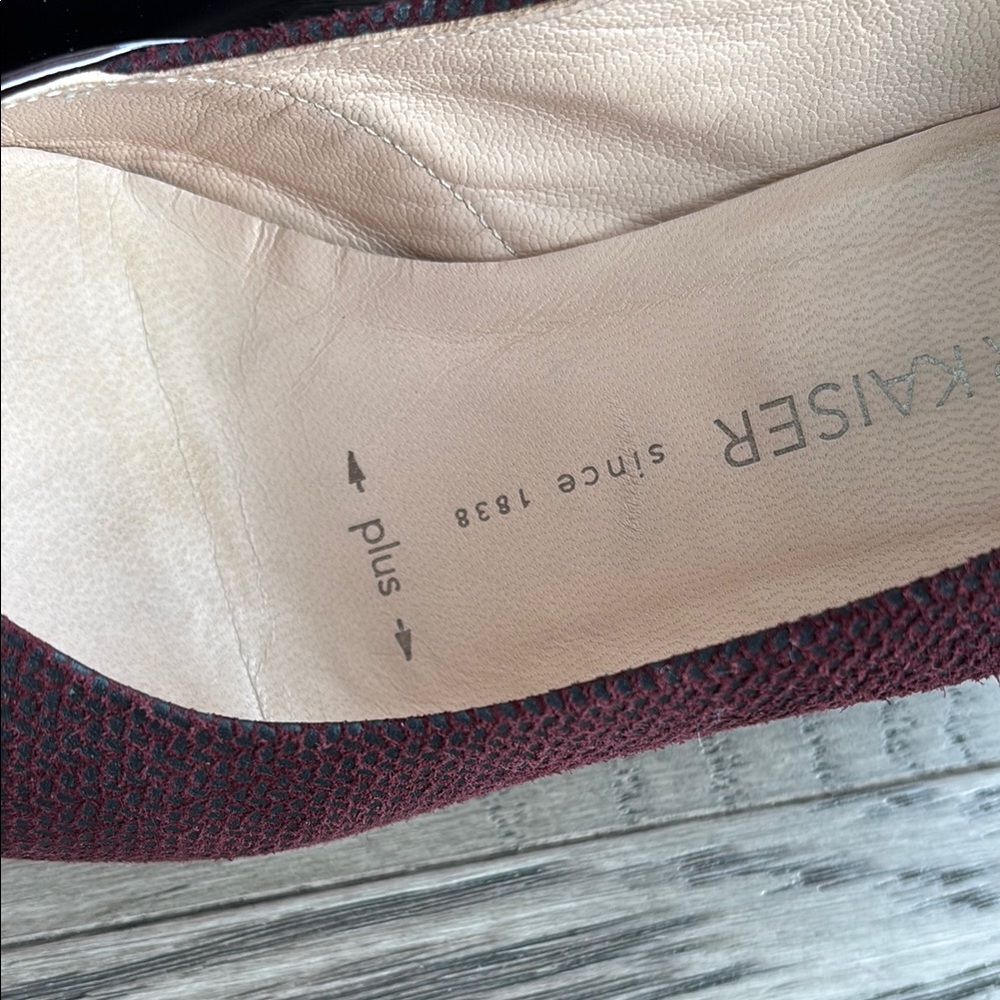 Peter Kaiser Women's Burgundy Pumps size 5, US7.5 - Picture 6 of 15